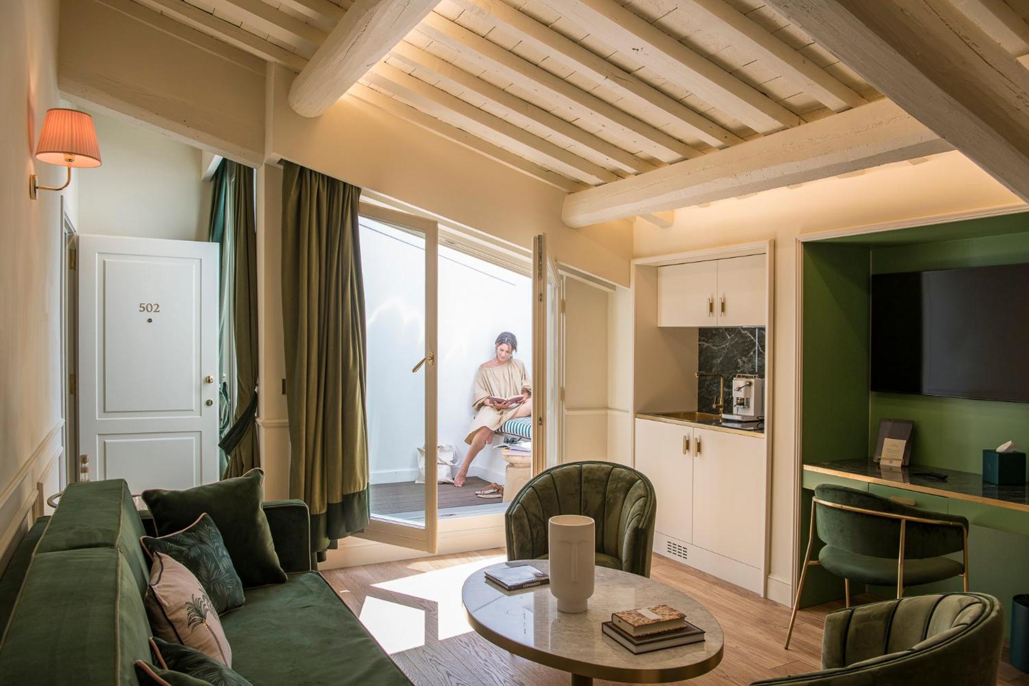 Hotel La Gemma Φλωρεντία Εξωτερικό φωτογραφία A suite at the hotel